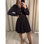 Krótka szmizjerka ze zdobionymi guzikami, czekoladowa