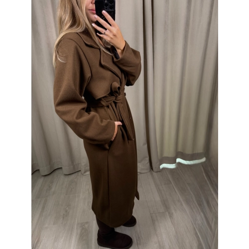 Płaszcz w jodełkę, czekoladowy