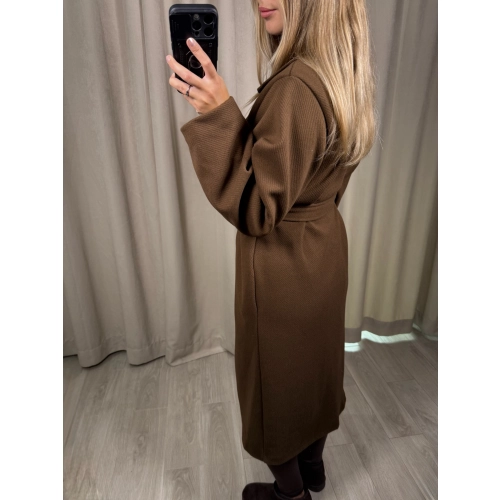 Płaszcz w jodełkę, czekoladowy